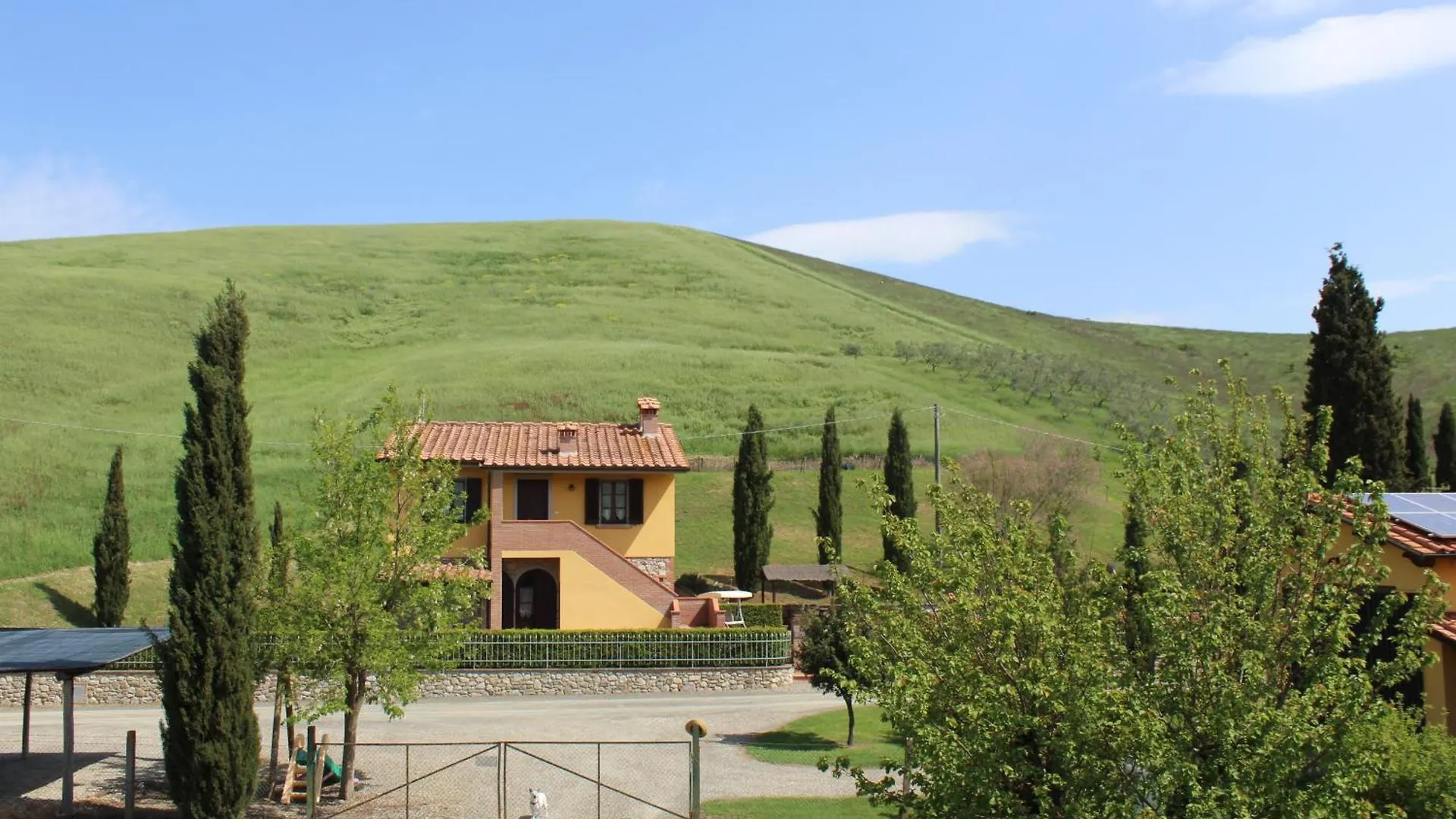 Agriturismo Podere Bellosguardo Villamagna  Farm stay Villamagna (Pisa)